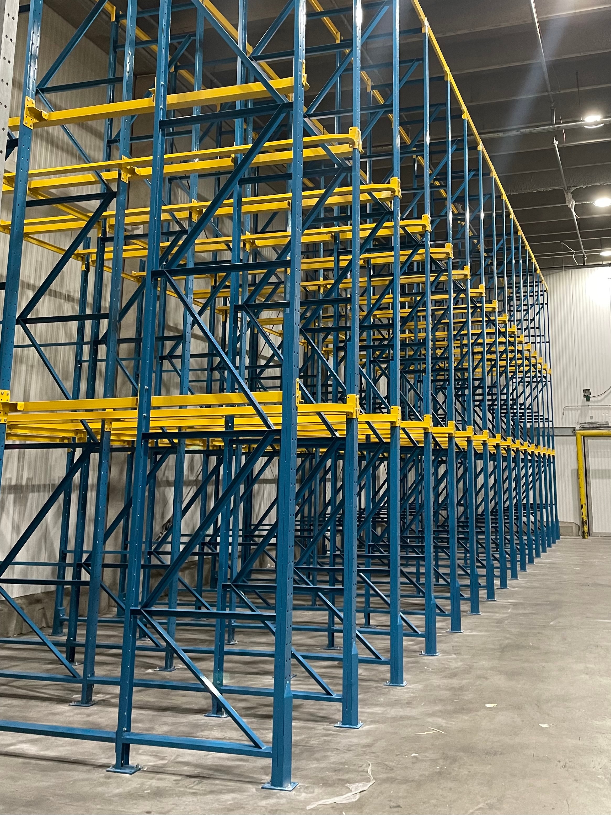 Industrial pallet racking warehouse storage system